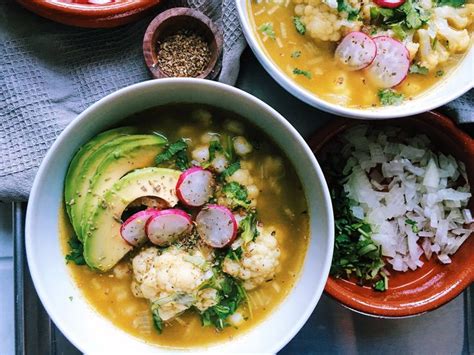 Pozole Verde Vegetariano (Vegan Green Pozole) - Mexican Food Memories ...