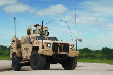 Here is the badass truck replacing the US military's aging Humvees ...