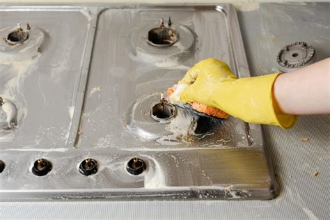 How to Clean Your Stove Top: Tips for Getting Rid of Grease and Spatter