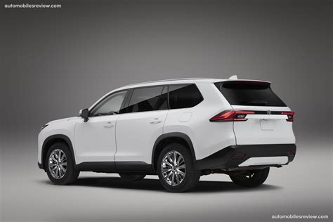 Toyota Grand Highlander (2024) - picture 6 of 24