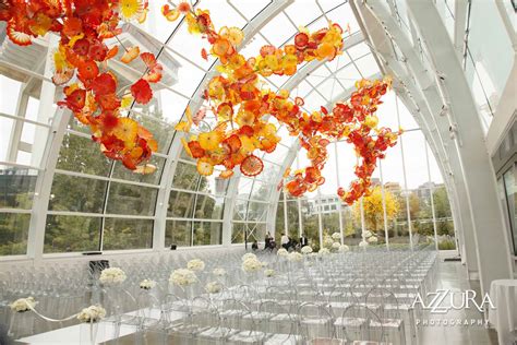 Stunning Wedding at the Stunning Chihuly Garden and Glass – Flora Nova Blog