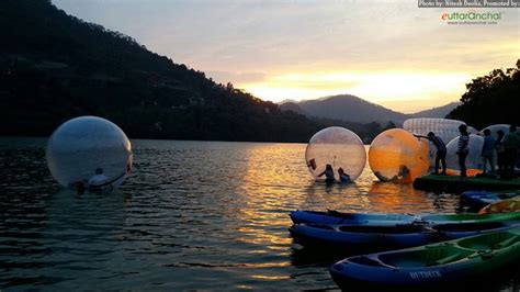 Tourist enjoying water sports at Bhimtal Lake, Uttarakhand. - Bhimtal ...