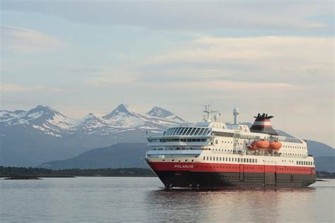 Experience the most beautiful sea voyage with the Norwegian Hurtigruten ...