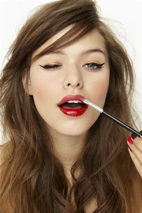 Bold Red Lipstick Tutorial Step by Step for Christmas - Galstyles.com