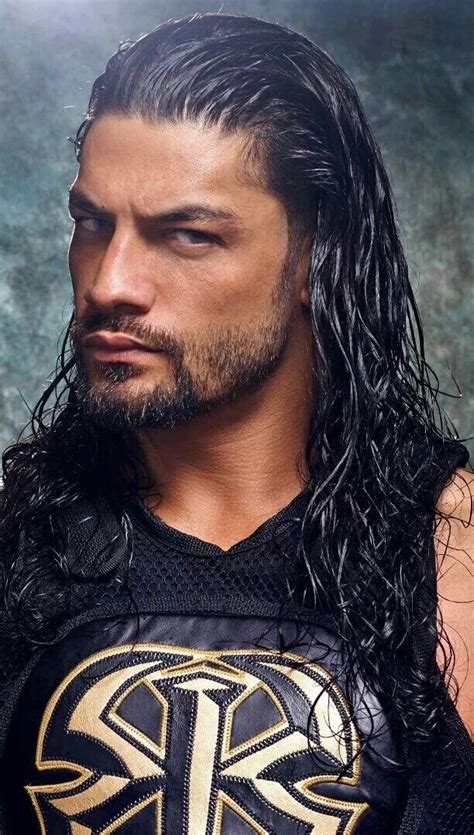 Just like the rock they got that eyebrow Roman Reigns | Roman reigns ...