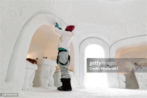 157 Igloo Interior Stock Photos, High-Res Pictures, and Images - Getty Images