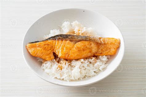 Grilled Salmon with Soy Sauce Rice Bowl 8420758 Stock Photo at Vecteezy