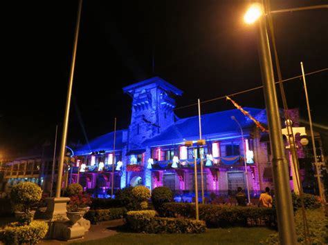 In Pinay's footsteps: ZAMBOANGA CITY HALL LIGHTED FOR FIESTA PILAR 2013!