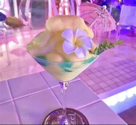 Beach Girl Aesthetic, Mermaid Aesthetic, Summer Aesthetic, Gyaru Aesthetic, Pretty Drinks ...