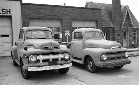 Route 66 Classic Cars Photograph by Frank Romeo