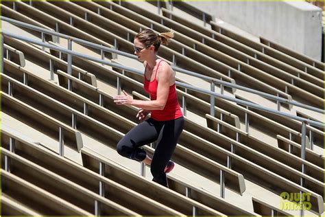 Photo: emily blunt workout 18 | Photo 2687332 | Just Jared ...