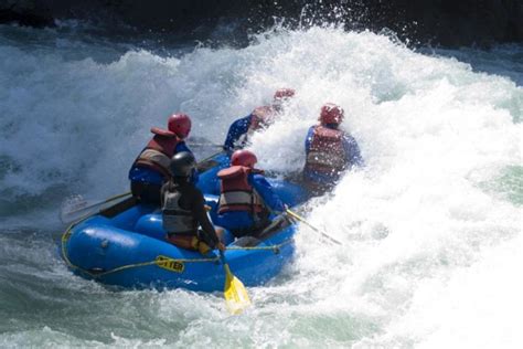 Rafting in Rishikesh – The Ultimate Guide - TEAM 4 ADVENTURE