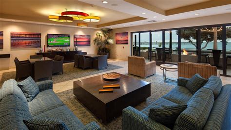 Crowne Plaza Ventura Beach from $123. Ventura Hotel Deals & Reviews - KAYAK