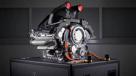 Mercedes Split Turbo Was a Game Changer In Formula 1 | LaptrinhX