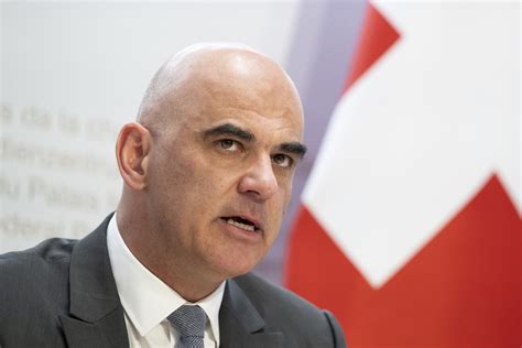 Swiss President ‘war frenzy’ remark sparks backlash - SWI swissinfo.ch