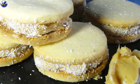 Alfajores with Dulce de Leche | Duck and Roses