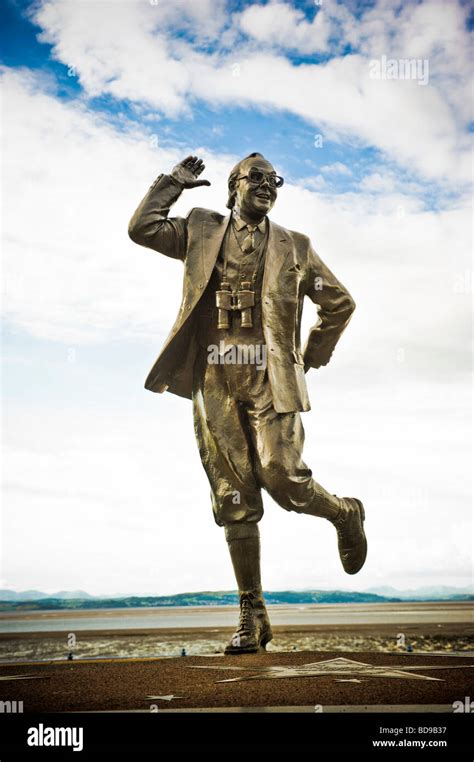 Statue of Eric Morecambe Comedian Morecambe Bay Stock Photo - Alamy