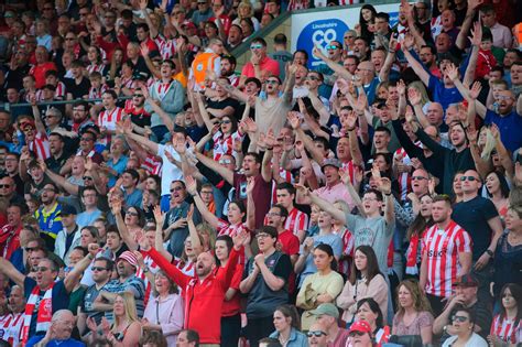 Fans gallery as Lincoln City supporters celebrate the Imps' League Two ...