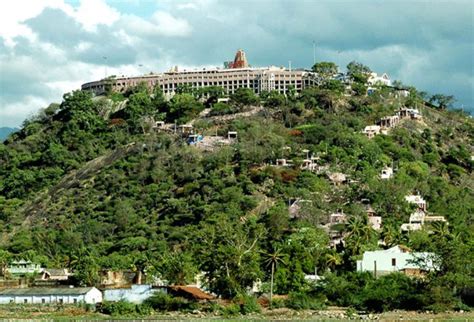 Palani Murugan Temple - Info, Timings, Photos, History