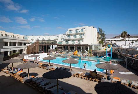 HD Beach Resort in Costa Teguise, Lanzarote | loveholidays