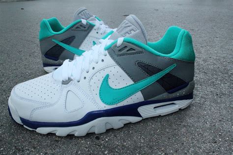 EGO SOCIETY... GIVE YOUR EGO A BOOST: Nike Air Trainer Classic