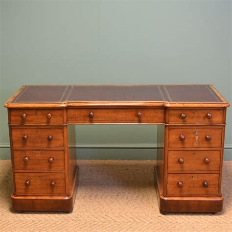 Fine Quality Victorian Mahogany Antique Pedestal Desk - Antiques World