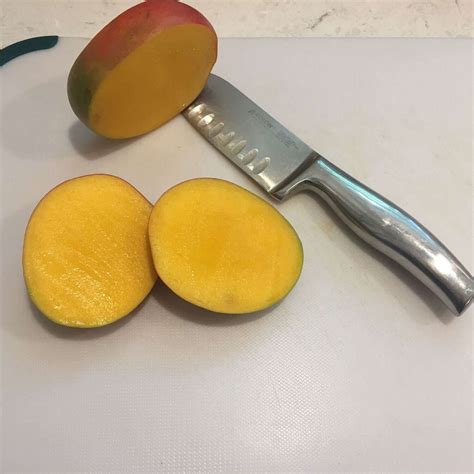 How to Peel a Mango in Two Steps