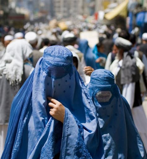 Afghanistan's Taliban order women to wear burka in public | CBC News