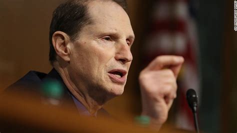 Senator Ron Wyden asks FBI to explain its new FOIA rules