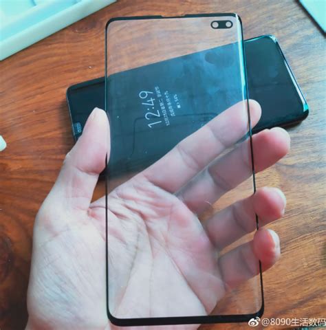Leaked Samsung Galaxy S10+ screen protector confirms dual in-display...