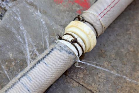 6 Ways to Fix a Leaking Pipe Joint