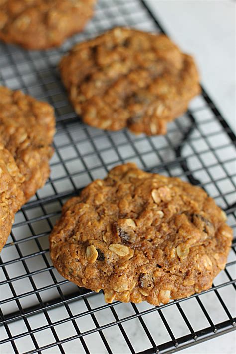 Oatmeal Molasses Cookies (World War II Cookies) - Golden Barrel