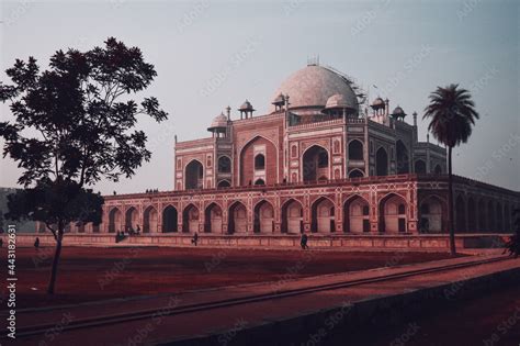 Humayun's tomb is the tomb of the Mughal Emperor Humayun in Delhi ...