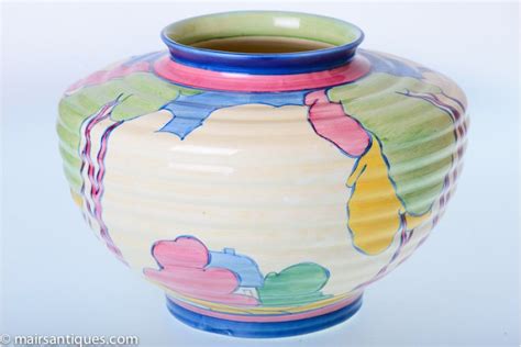 Clarice Cliff Vase (Shape 456) in Pastel Autumn pattern, Circa 1931 | Clarice cliff, Colorful ...