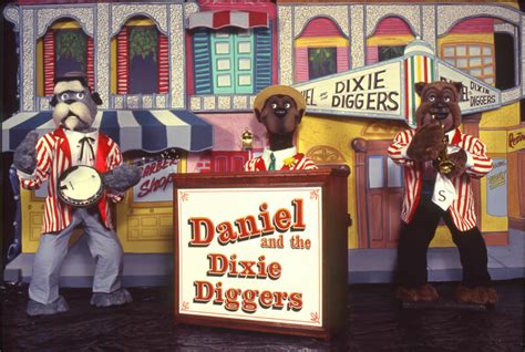 Daniel & The Dixie Diggers Animatronic | Animatronics Technology & Types