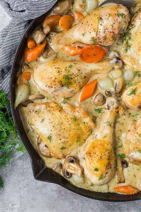 With creamy white wine sauce and a medley of chicken, carrots, mushrooms and pearl onions, this ...