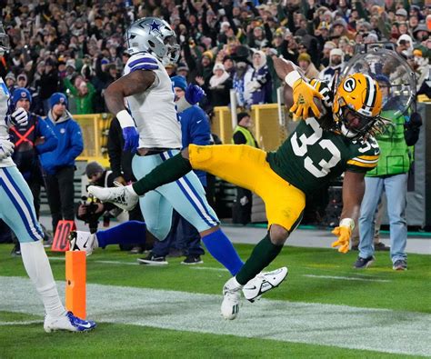 Green Bay Packers vs. Dallas Cowboys, odds for NFC playoff game: spread, over/under, moneyline ...