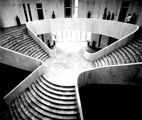 Vestíbulo y escaleras principales,, Museo de Arte Moderno, Paseo de la Reforma, Bosque de Cha ...