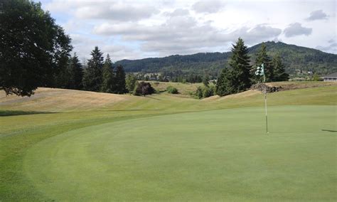 Oak Hills Golf Club - Oregon Courses