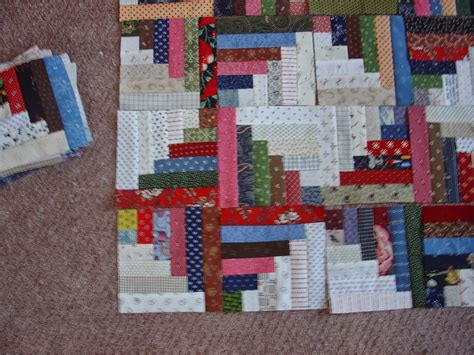 Treadlestitches: Half Log Cabin Quilt Block Tutorial