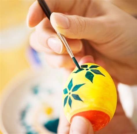 Easter Egg Decorating Ideas: How To Paint Hard Boiled Eggs