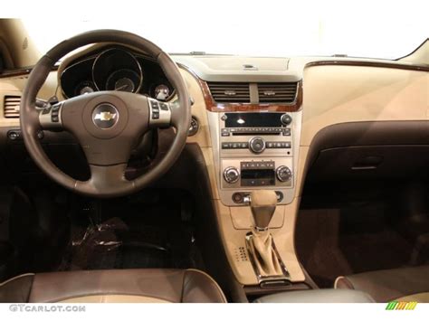 2008 Chevrolet Malibu LTZ Sedan Cocoa/Cashmere Beige Dashboard Photo #43899861 | GTCarLot.com