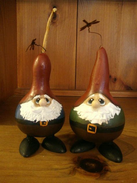 Pin on calabazas decoradas | Gourds crafts, Painted gourds, Hand painted gourds