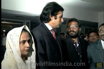 Is that real hair on Amitabh Bachchan? - DzBoom