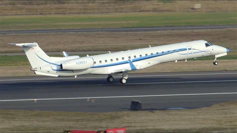 Intel Air Shuttle Embraer ERJ-145XR [N286SJ] takeoff from PDX - YouTube