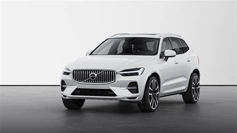 2022 Volvo XC60 (facelift) begins reaching dealers in UK & Europe