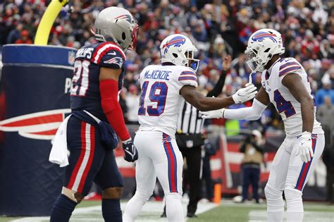 Isaiah McKenzie, aggressive Bills offense take back 1st in AFC East in 33-21 win over Patriots ...