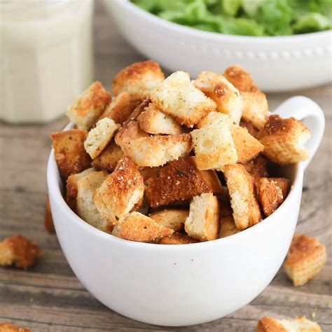 Easy Homemade Croutons {Using Any Bread!} | Lil' Luna