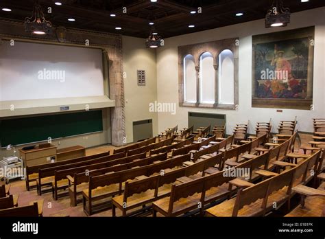 Cathedral of learning at the university of Pittsburgh Stock Photo - Alamy