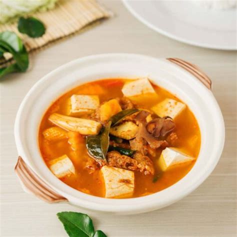 20 Best Vegetarian Thai Dishes - MOON and spoon and yum